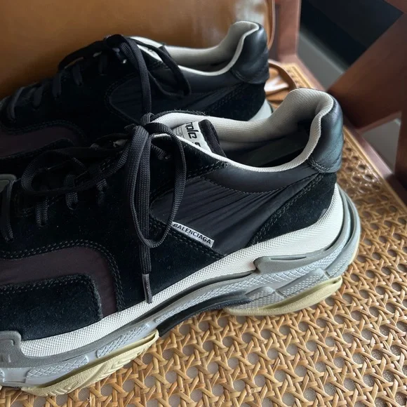 BALENCIAGA TRIPLE S SNEAKER “bordeaux” - Picture 4 of 7